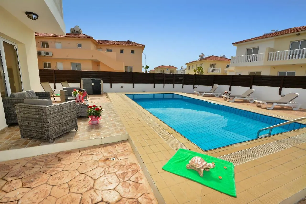 Nissi Villa Crystal Agia Napa 0*,  Chipre